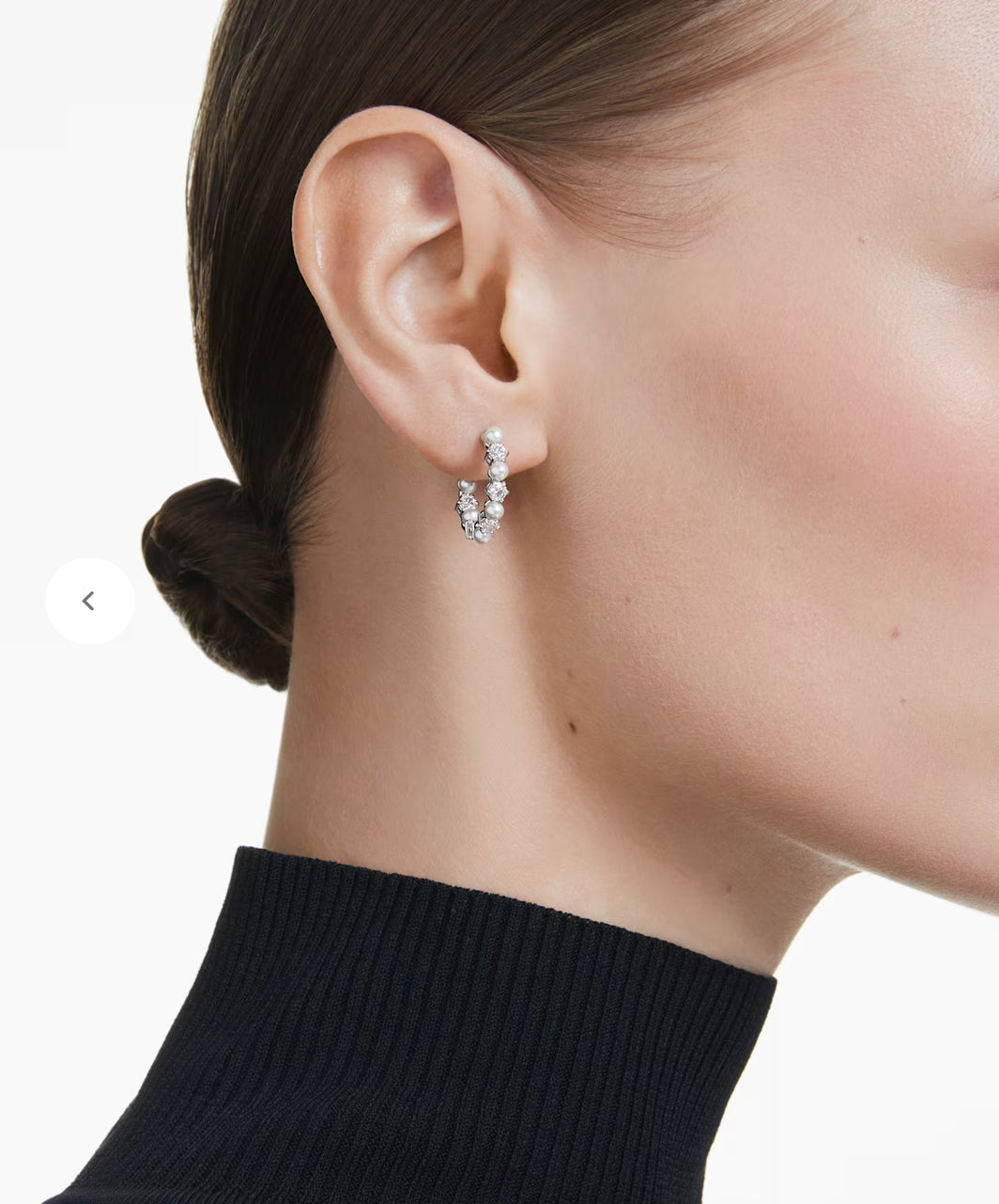 SWAROVSKI - Matrix Drop Earrings
Crystal bead, Round cut, White, Metal