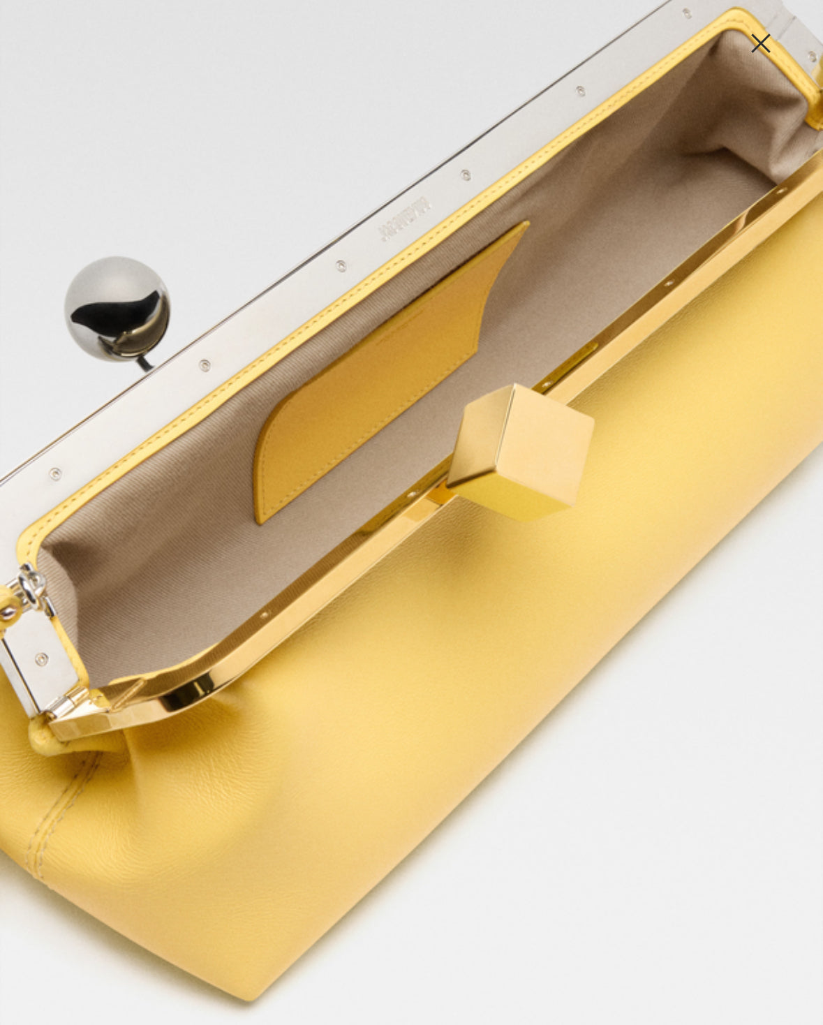 Jacquemus - La pochette Salon