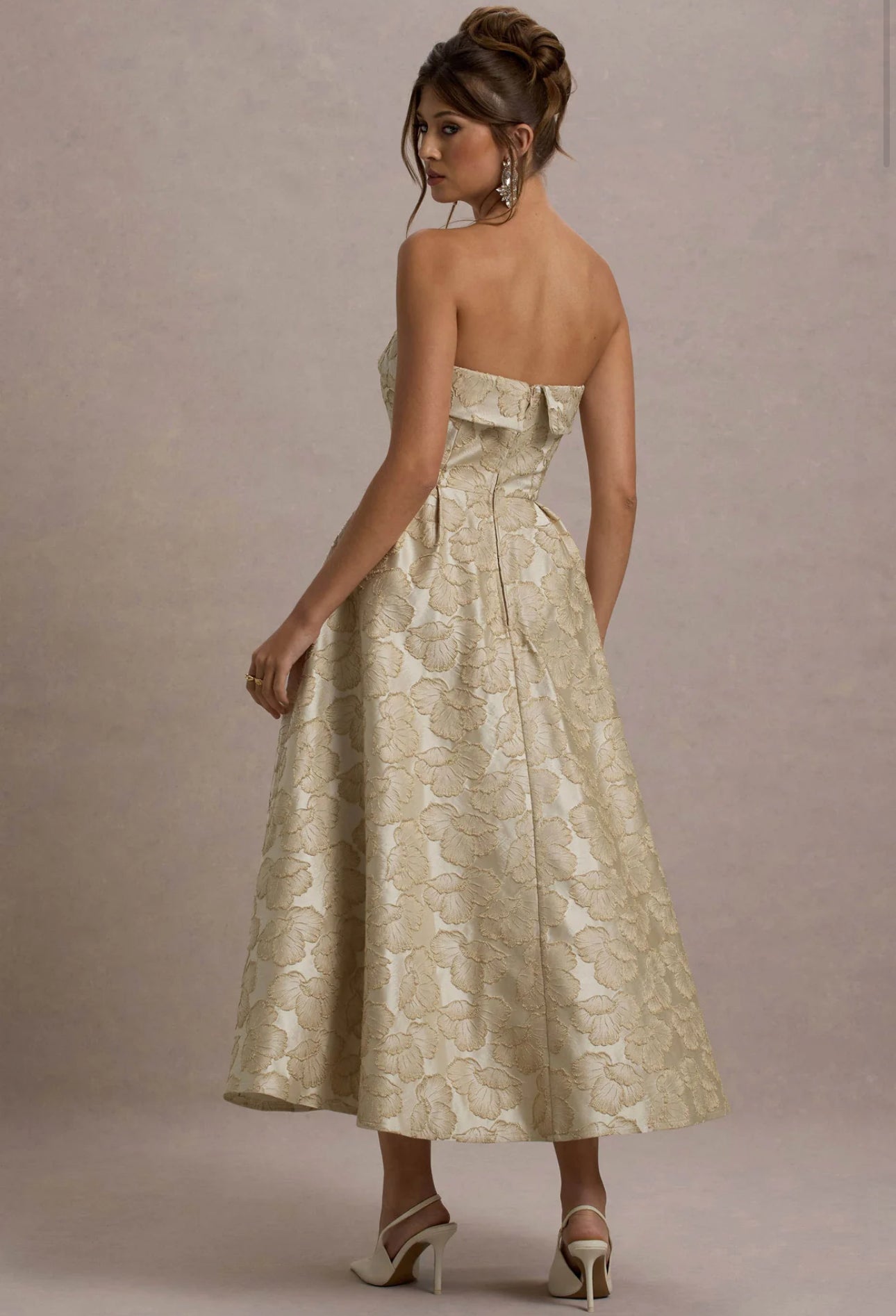 Gold Metallic Jacquard Sleevless Mid -Length
