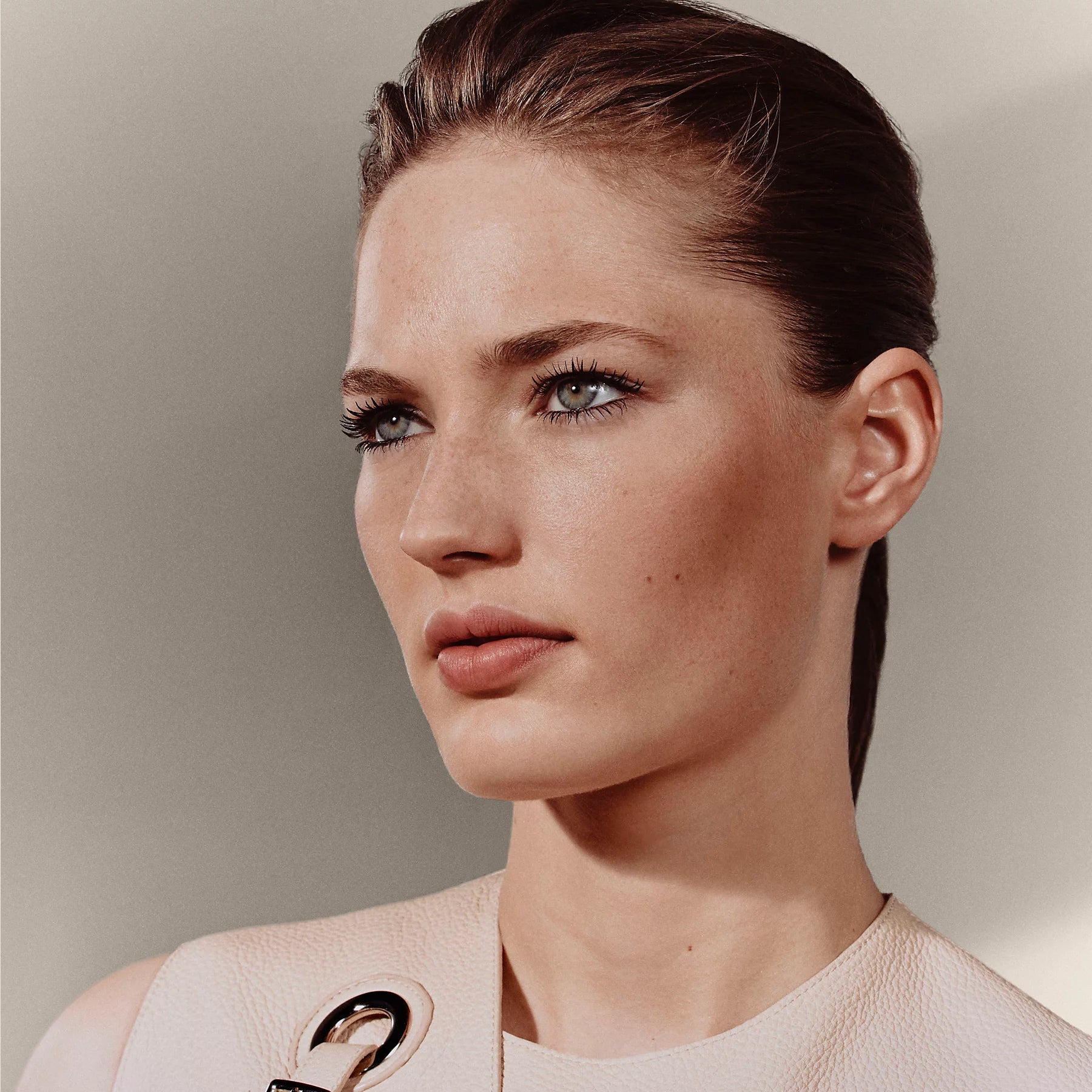 Hermes - Revitalizing treatment mascara, Charcoal Black