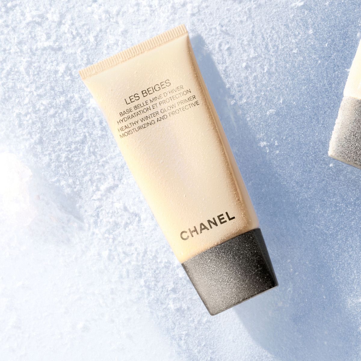 CHANEL
LES BEIGES
BASE BELLE MINE D'HIVER. HYDRATATION ET PROTECTION.